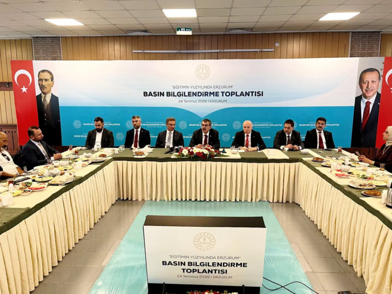 Milli Eğitim Bakanımız Sayın Prof. Dr. Yusuf Tekin’in Başkanlığında gerçekleştirilen “Eğitim Yüzyılında Erzurum” adlı Basın Bilgilendirme Toplantısına katıldık.